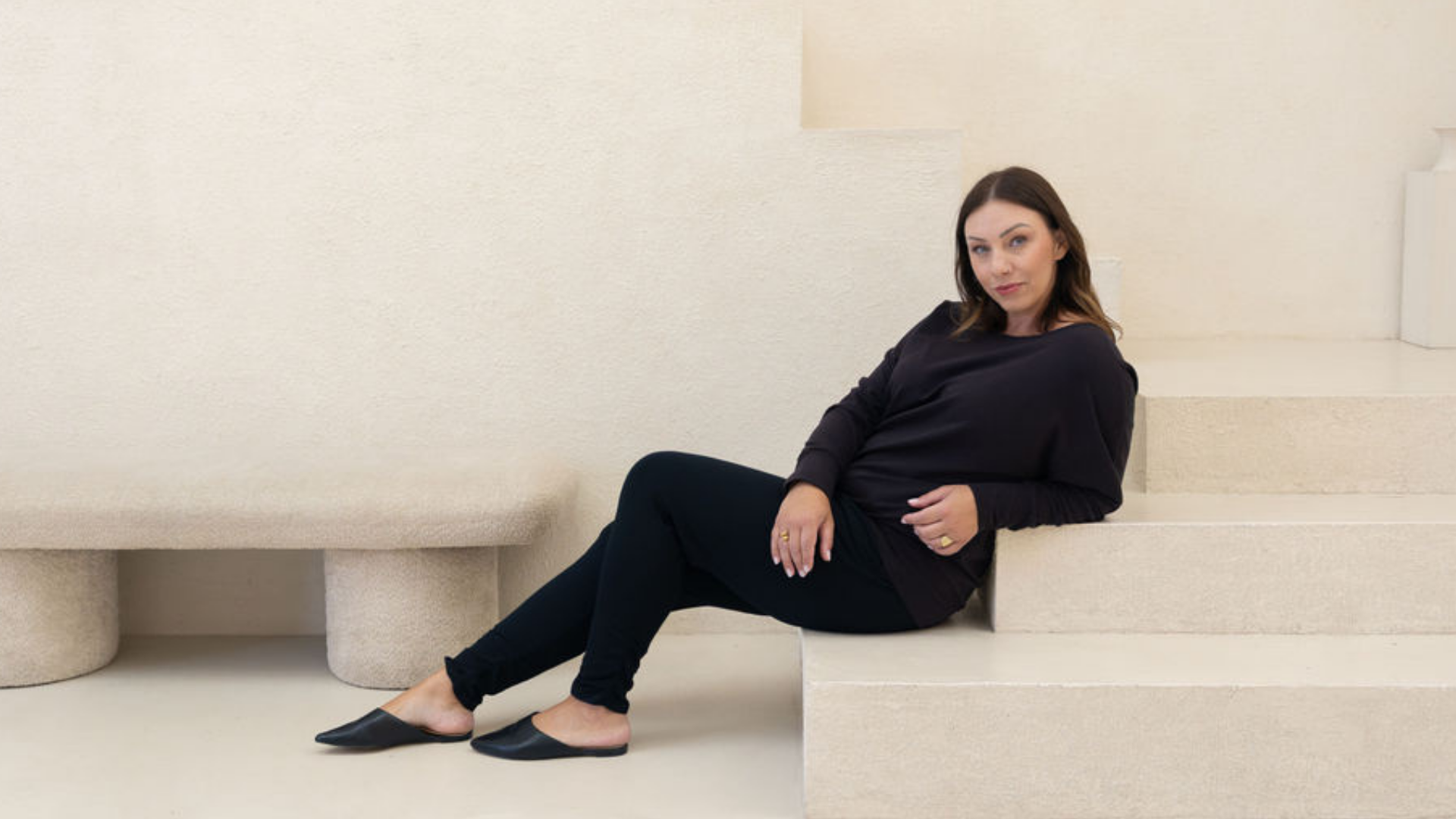 12 Repeatable Outfit Formulas for Women Who Travel
