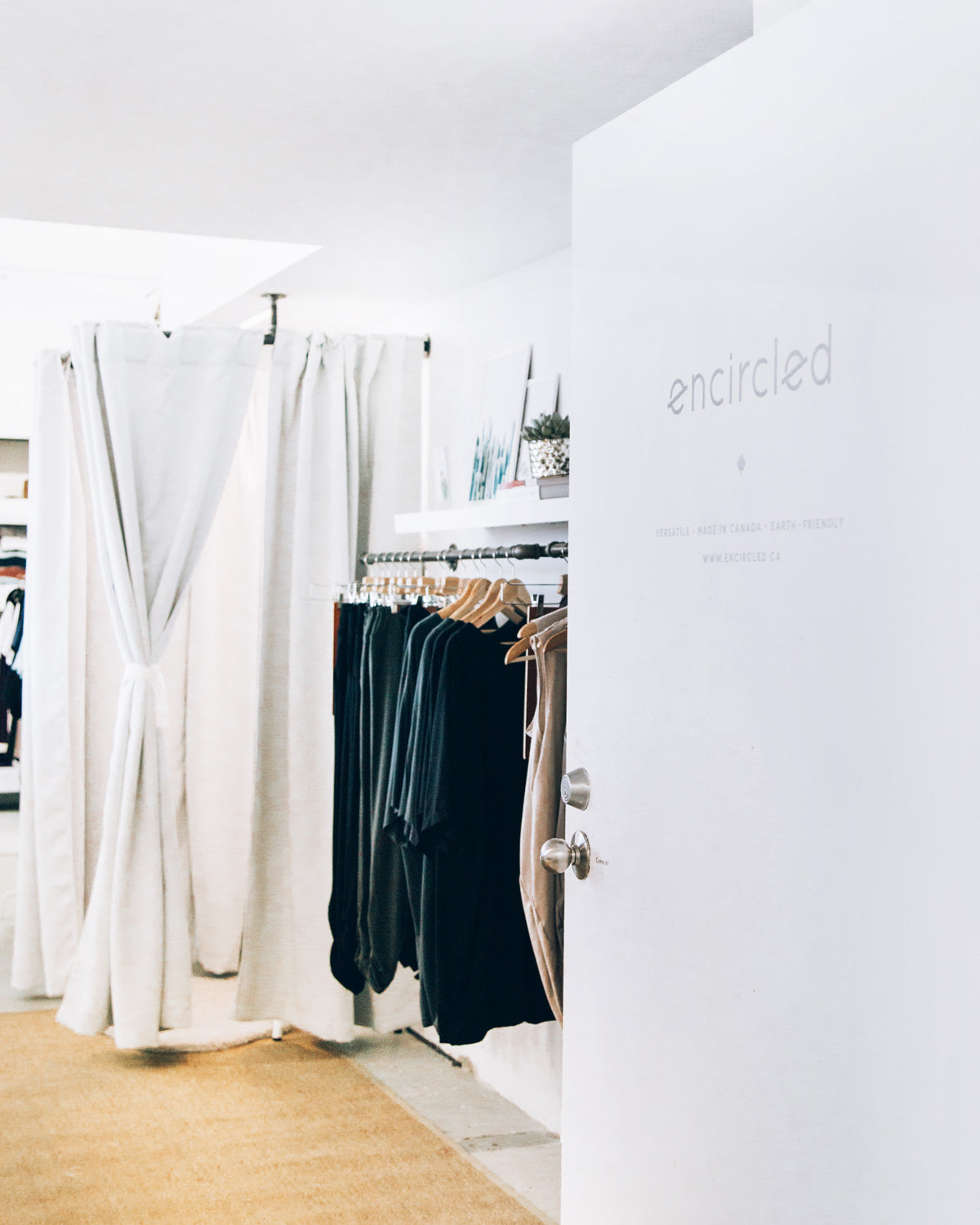 8 Sustainable Fashion Resolutions We're Sticking to in the New Year